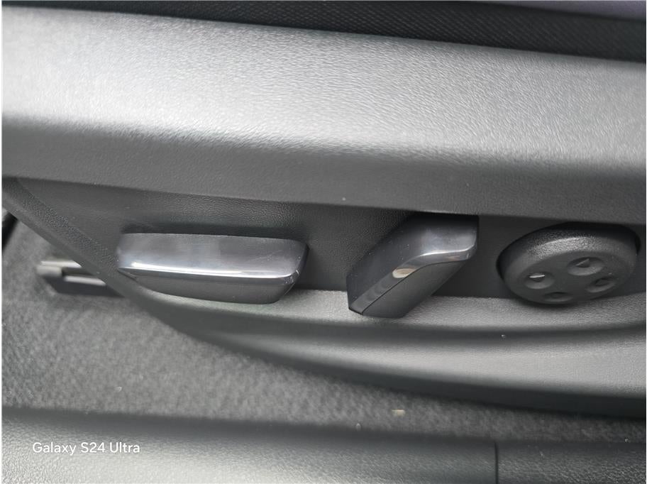 2026 Nissan LEAF PLATINUM PLUS Hatchback 4D