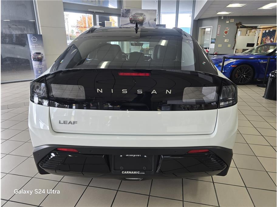 2026 Nissan LEAF PLATINUM PLUS Hatchback 4D