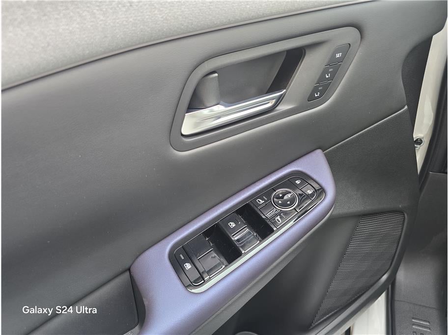 2026 Nissan LEAF PLATINUM PLUS Hatchback 4D