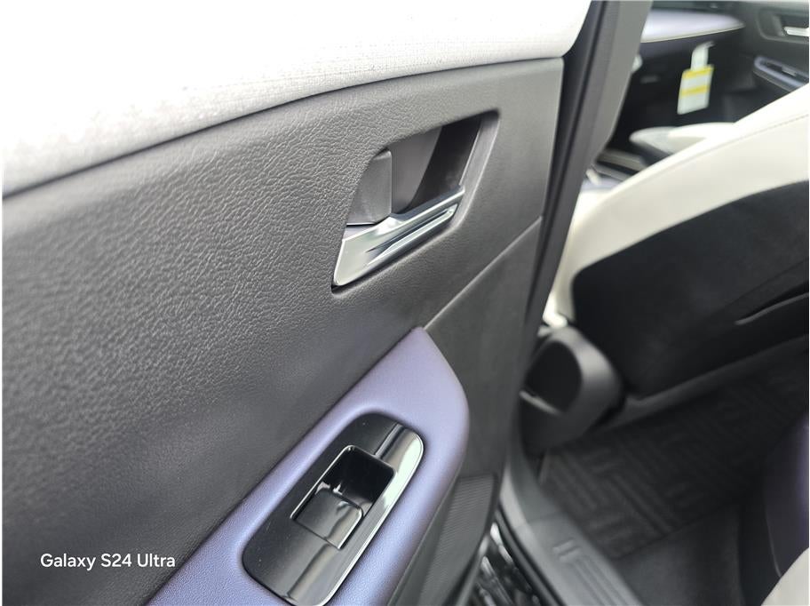 2026 Nissan LEAF PLATINUM PLUS Hatchback 4D