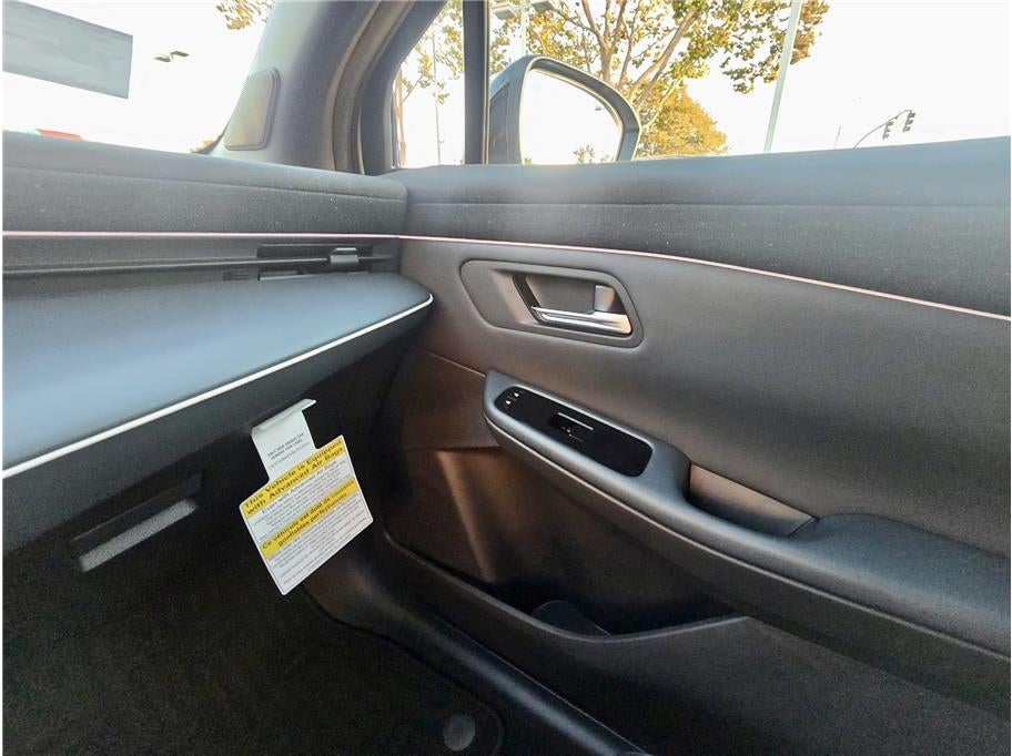 2026 Nissan LEAF PLATINUM PLUS Hatchback 4D