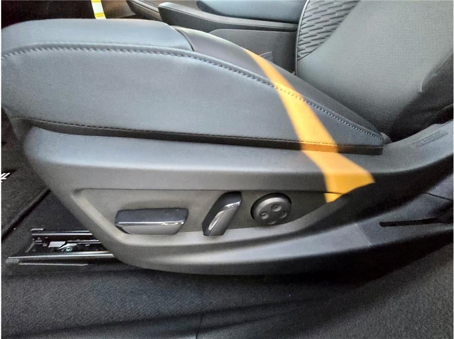 2026 Nissan LEAF PLATINUM PLUS Hatchback 4D