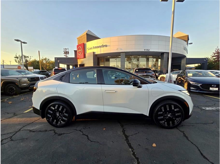 2026 Nissan LEAF PLATINUM PLUS Hatchback 4D