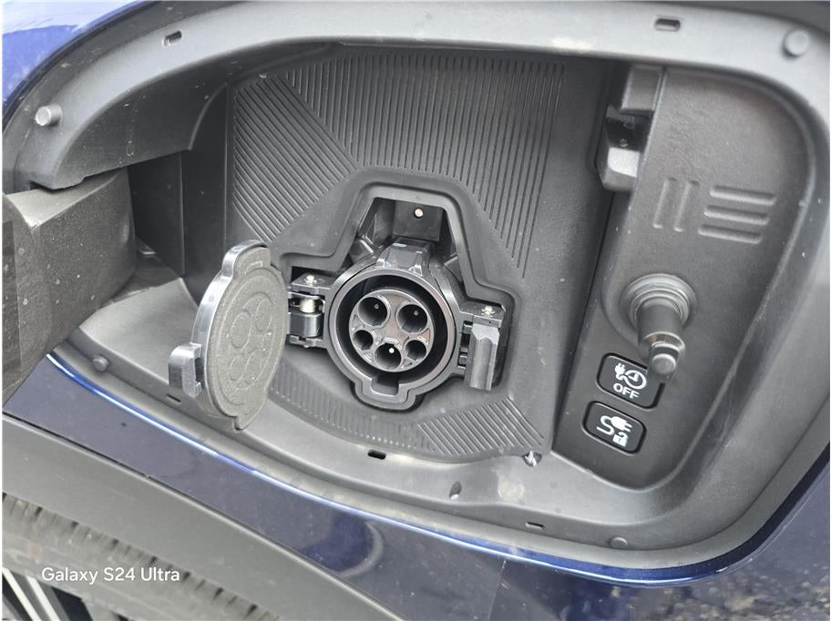 2026 Nissan LEAF PLATINUM PLUS Hatchback 4D