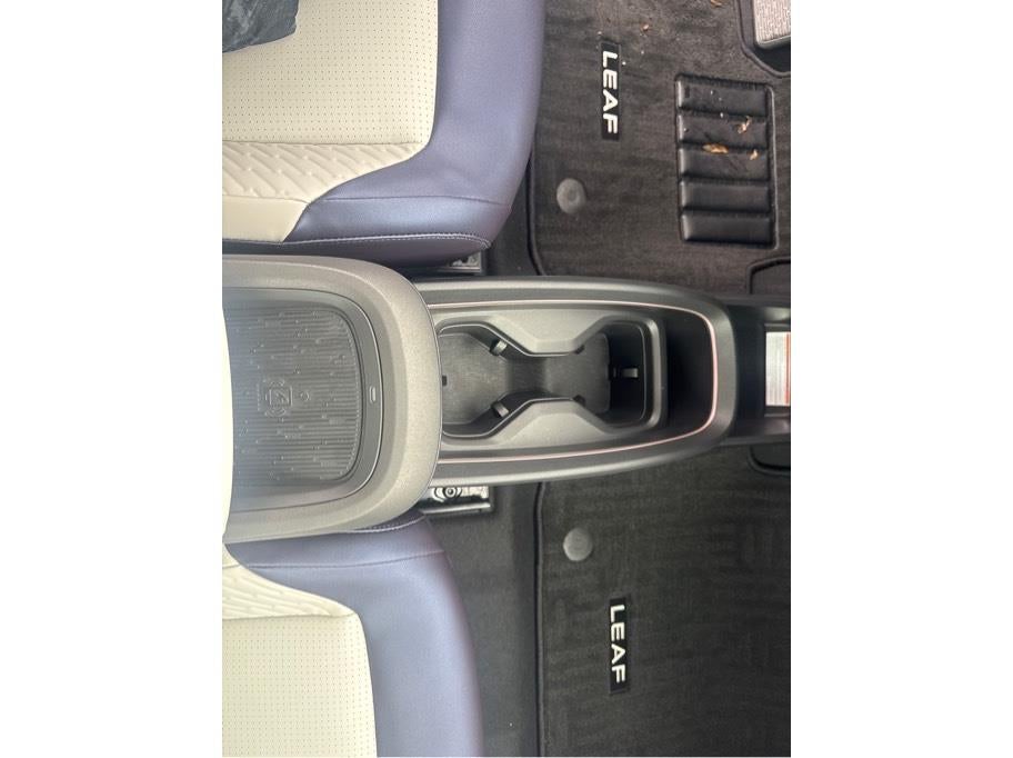 2026 Nissan LEAF PLATINUM PLUS Hatchback 4D