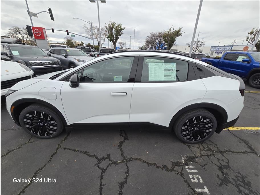 2026 Nissan LEAF PLATINUM PLUS Hatchback 4D