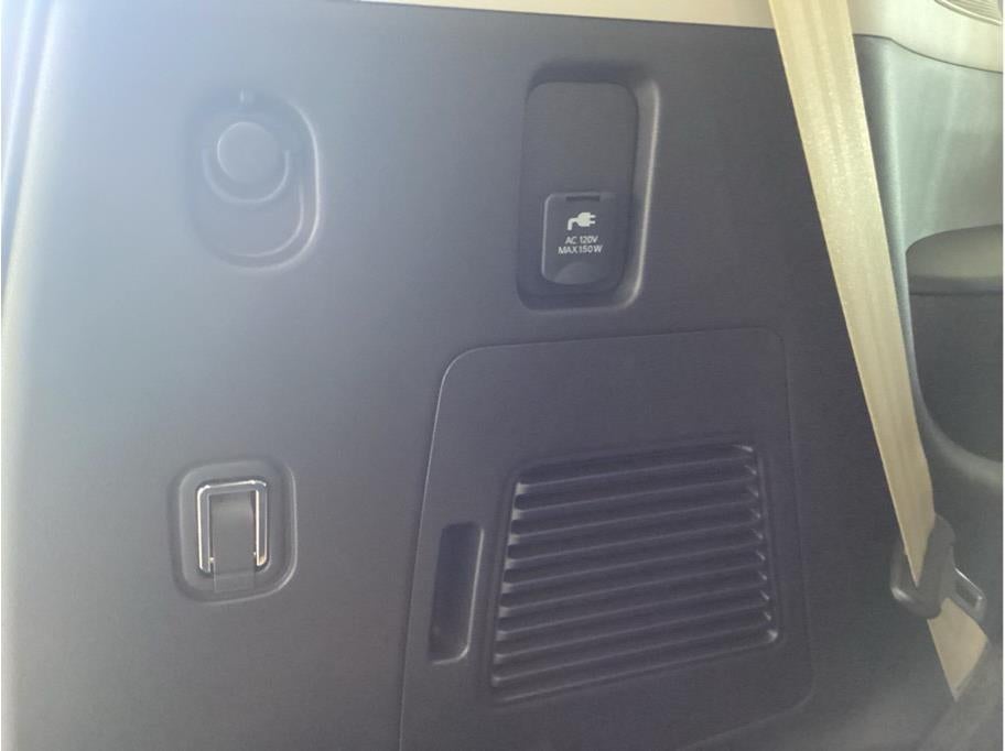 2025 Nissan Armada Platinum Sport Utility 4D