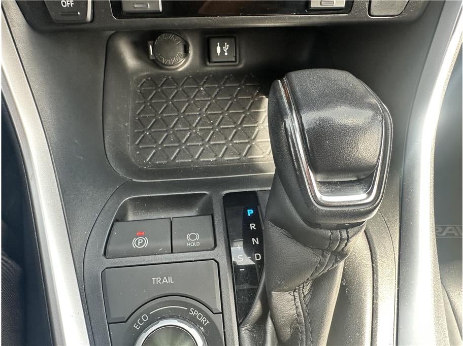 2019 Toyota RAV4 Hybrid XSE Sport Utility 4D