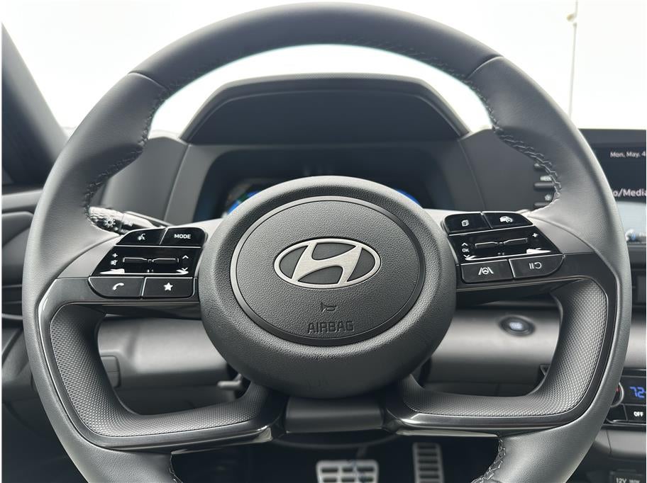 2026 Hyundai Elantra SE Sedan 4D