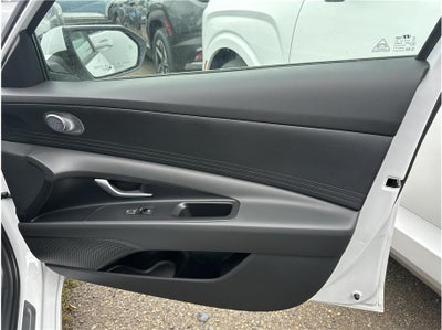 2026 Hyundai Elantra SE Sedan 4D