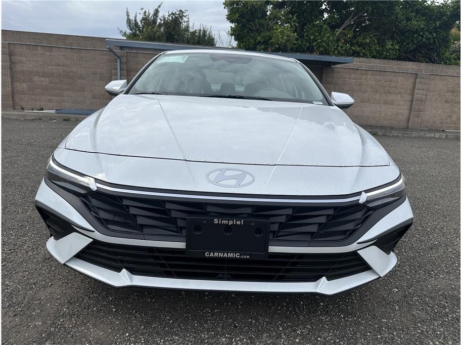 2026 Hyundai Elantra SE Sedan 4D