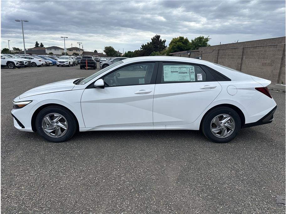 2026 Hyundai Elantra SE Sedan 4D