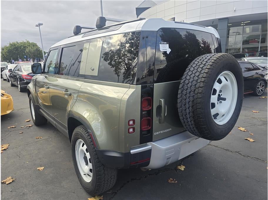 2022 Land Rover Defender 110 S Sport Utility 4D