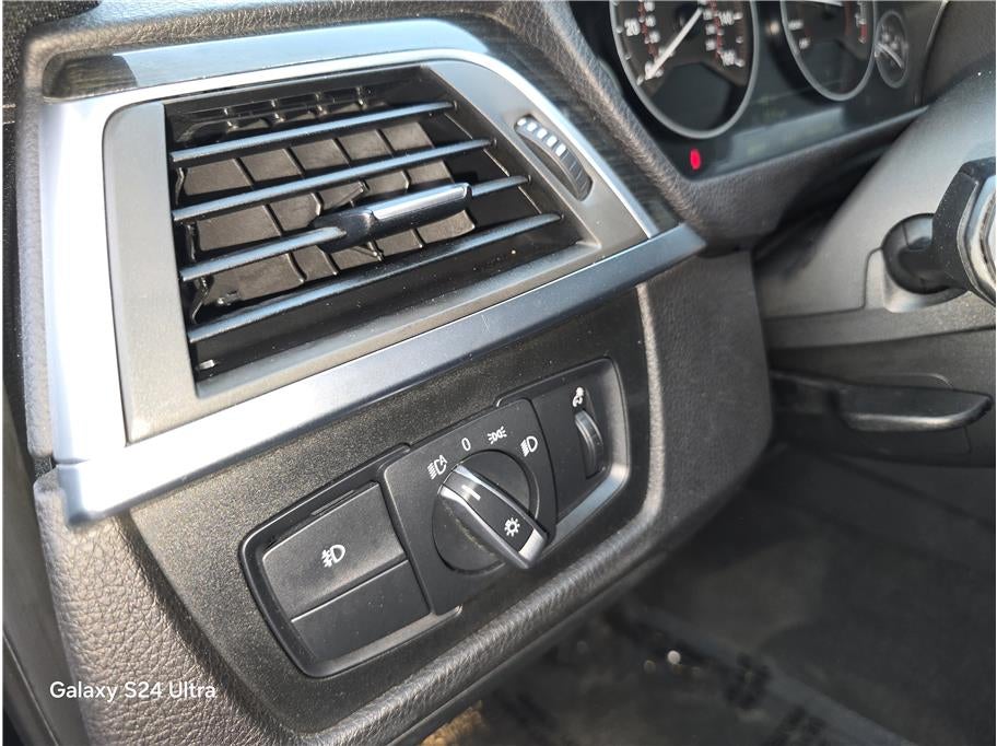 2018 BMW 3 Series 330i Sedan 4D