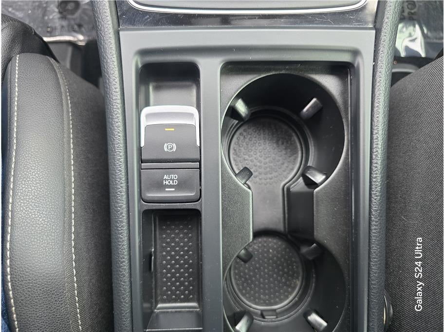 2016 Volkswagen Golf R Hatchback Sedan 4D