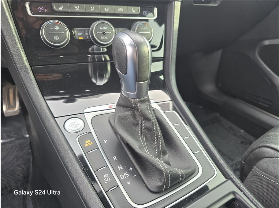 2016 Volkswagen Golf R Hatchback Sedan 4D