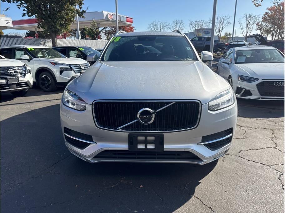 2018 Volvo XC90 T6 Momentum Sport Utility 4D
