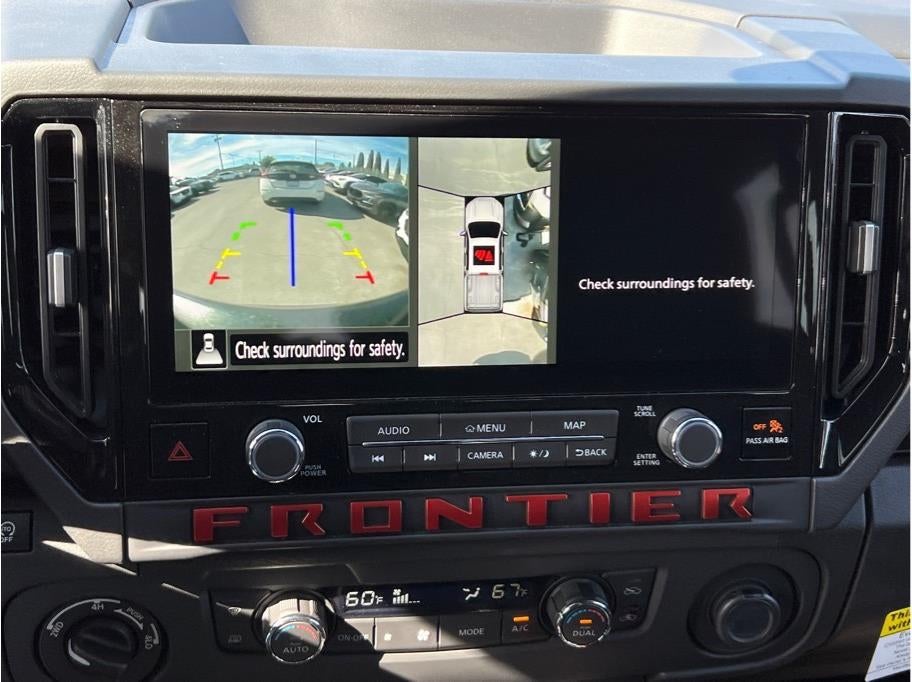 2025 Nissan Frontier Crew Cab PRO-4X Pickup 4D 5 ft