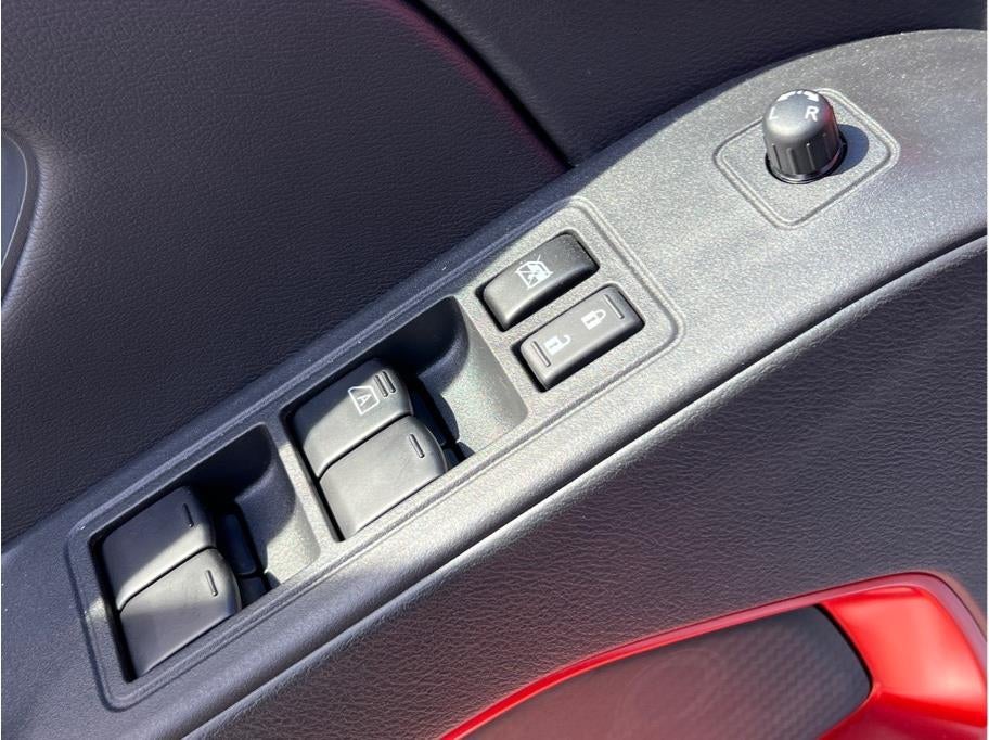 2025 Nissan Frontier Crew Cab PRO-4X Pickup 4D 5 ft