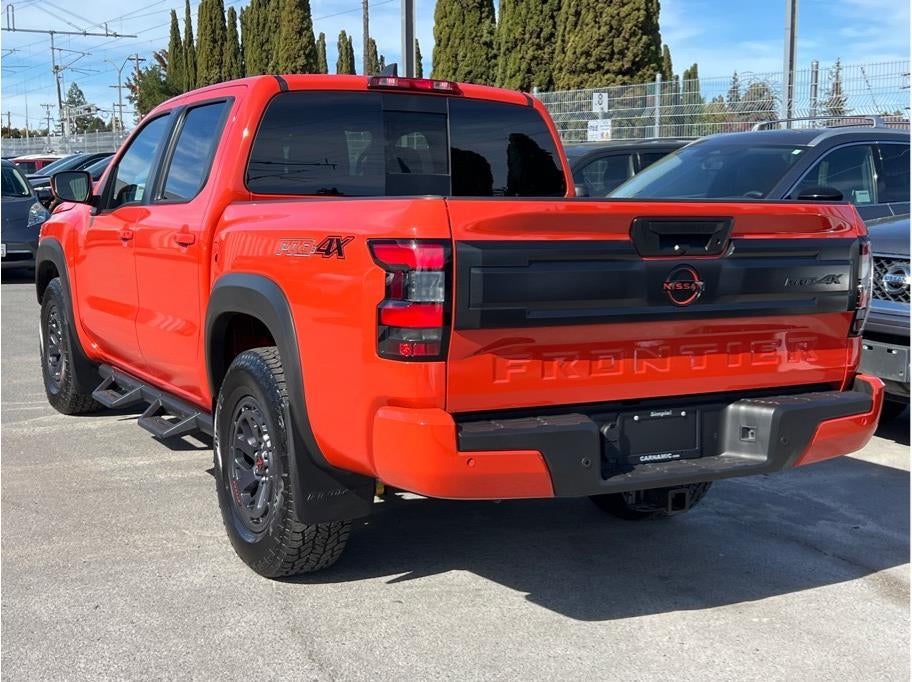 2025 Nissan Frontier Crew Cab PRO-4X Pickup 4D 5 ft