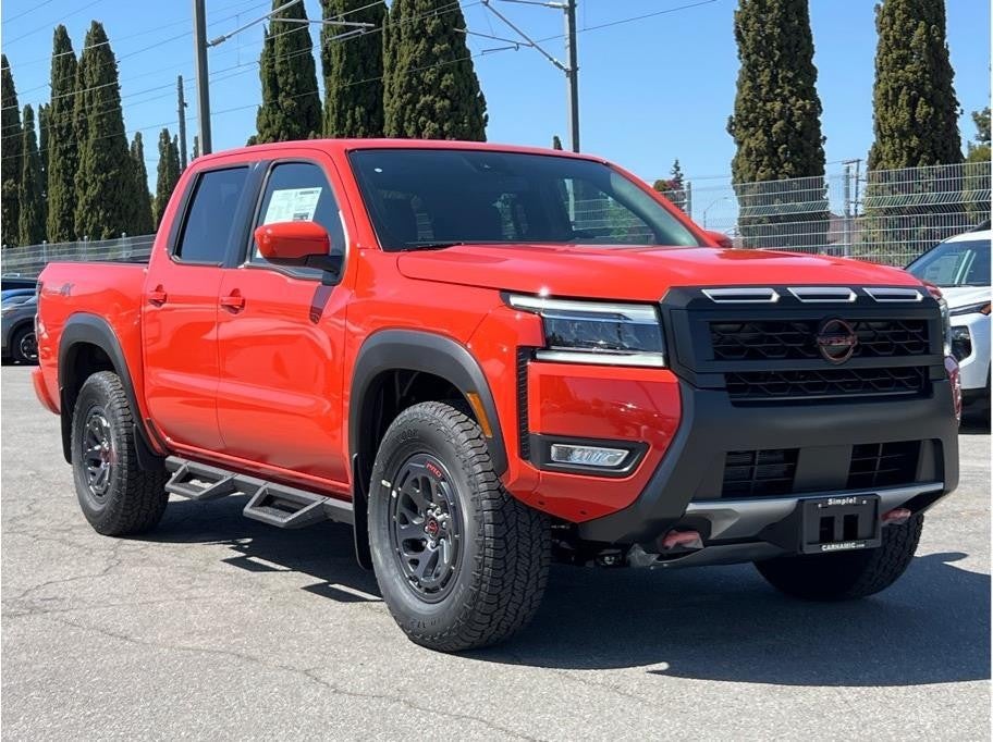 2025 Nissan Frontier PRO-4X Pickup 4D 5 ft