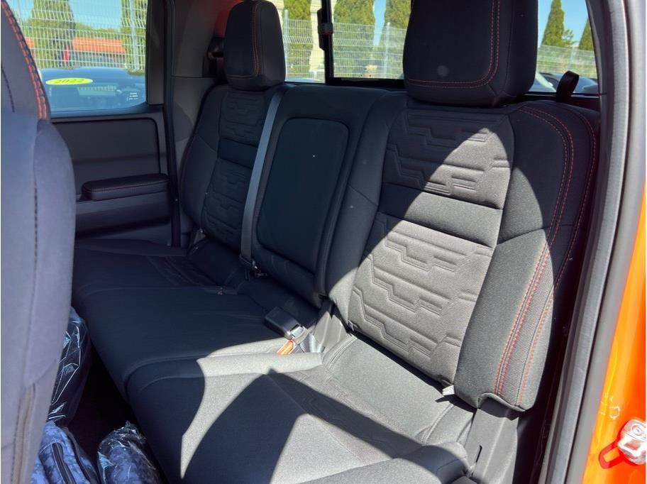 2025 Nissan Frontier PRO-4X Pickup 4D 5 ft