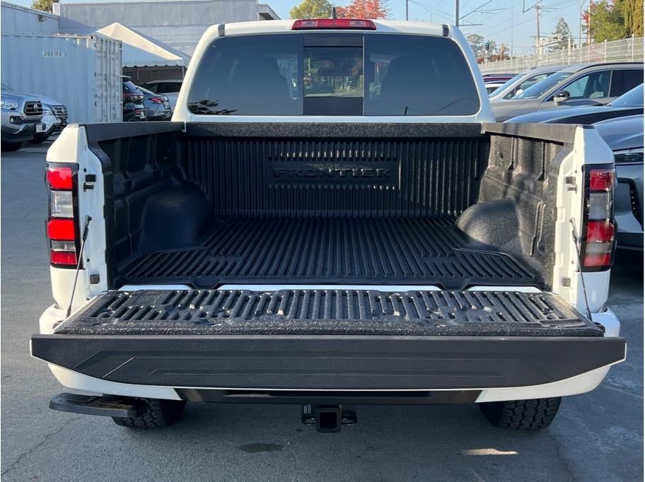 2026 Nissan Frontier SV Sport Utility 4D