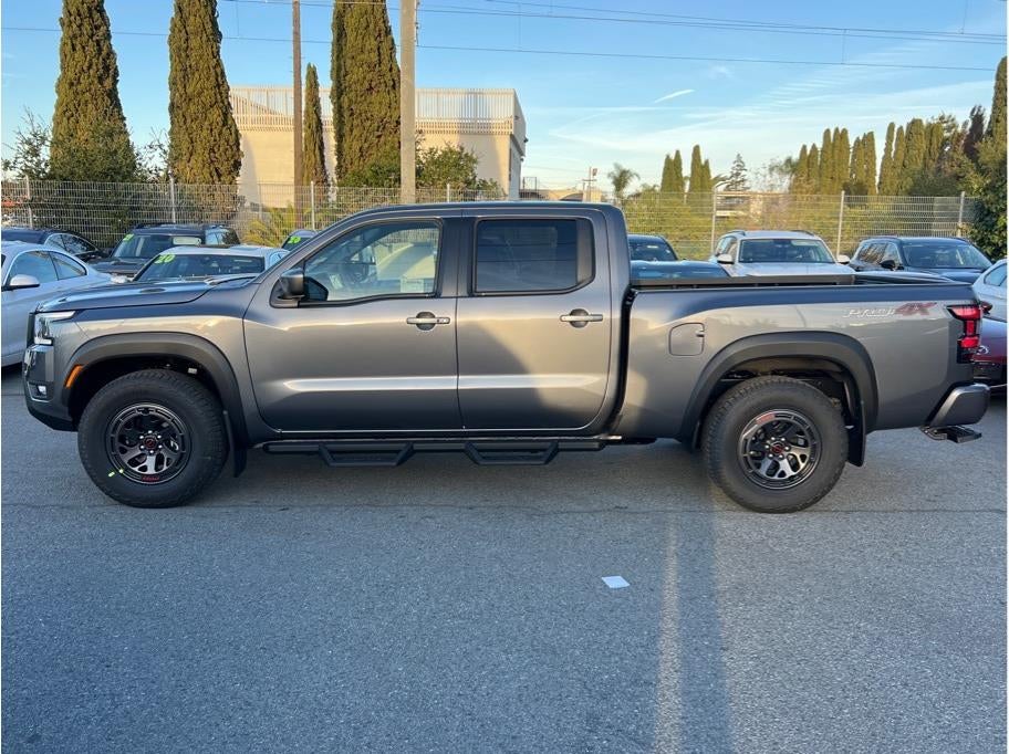 2026 Nissan Frontier SV Sport Utility 4D