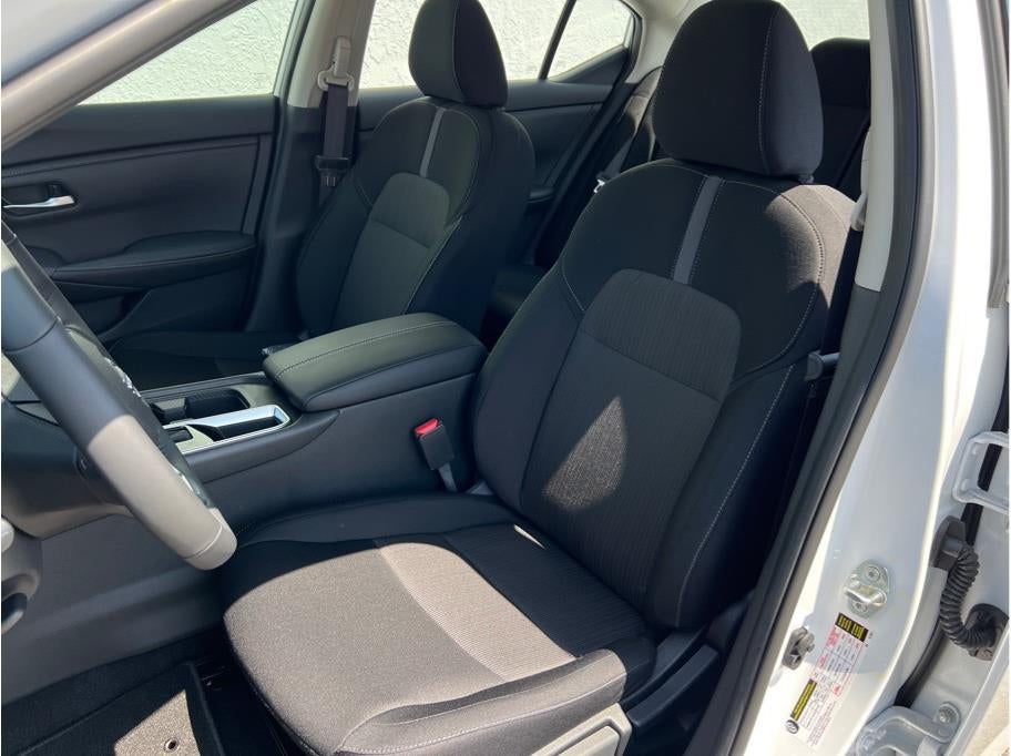 2025 Nissan Sentra SV Sedan 4D