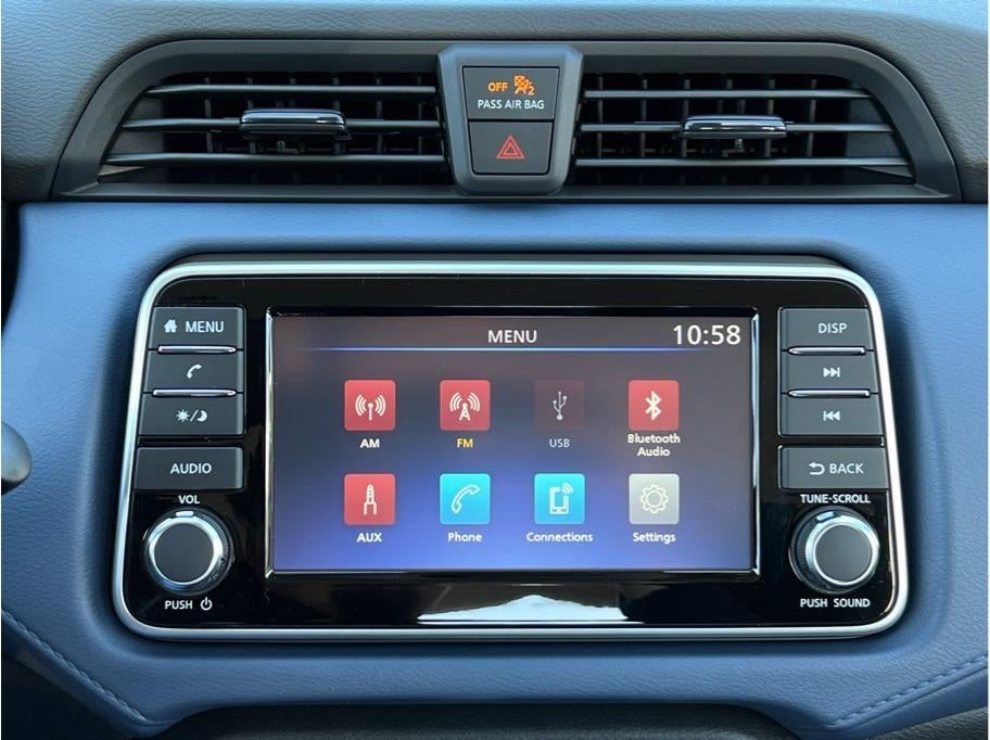 2025 Nissan Versa SV