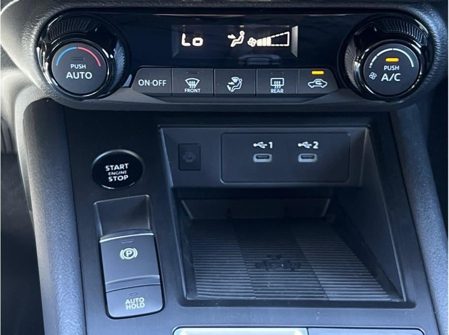 2026 Nissan Kicks SV Sport Utility 4D