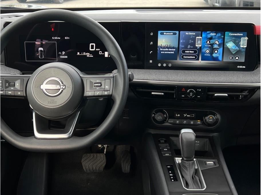 2026 Nissan Kicks MPV SV