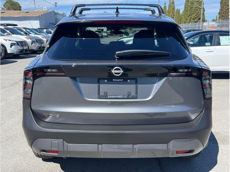 2027 Nissan Kicks MPV SV