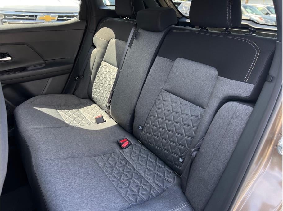 2027 Nissan Kicks SV Sport Utility 4D
