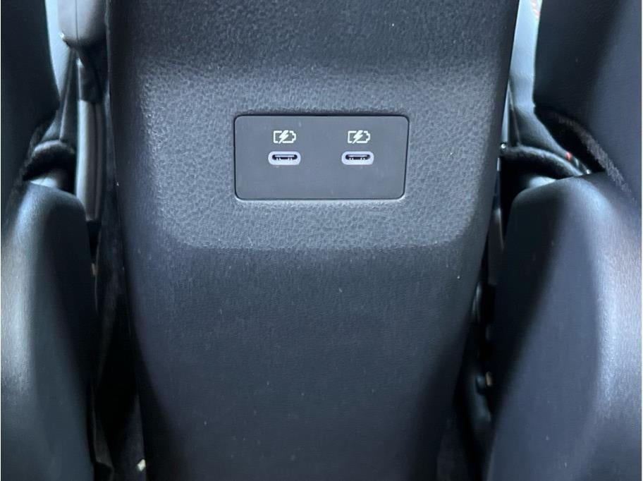 2025 Nissan Kicks SR Sport Utility 4D