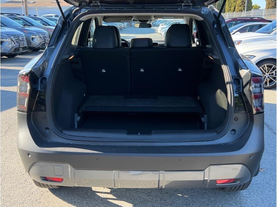 2025 Nissan Kicks SR Sport Utility 4D