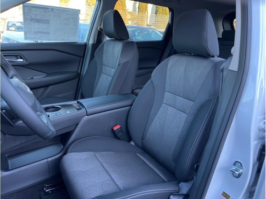 2026 Nissan Rogue SV Sport Utility 4D