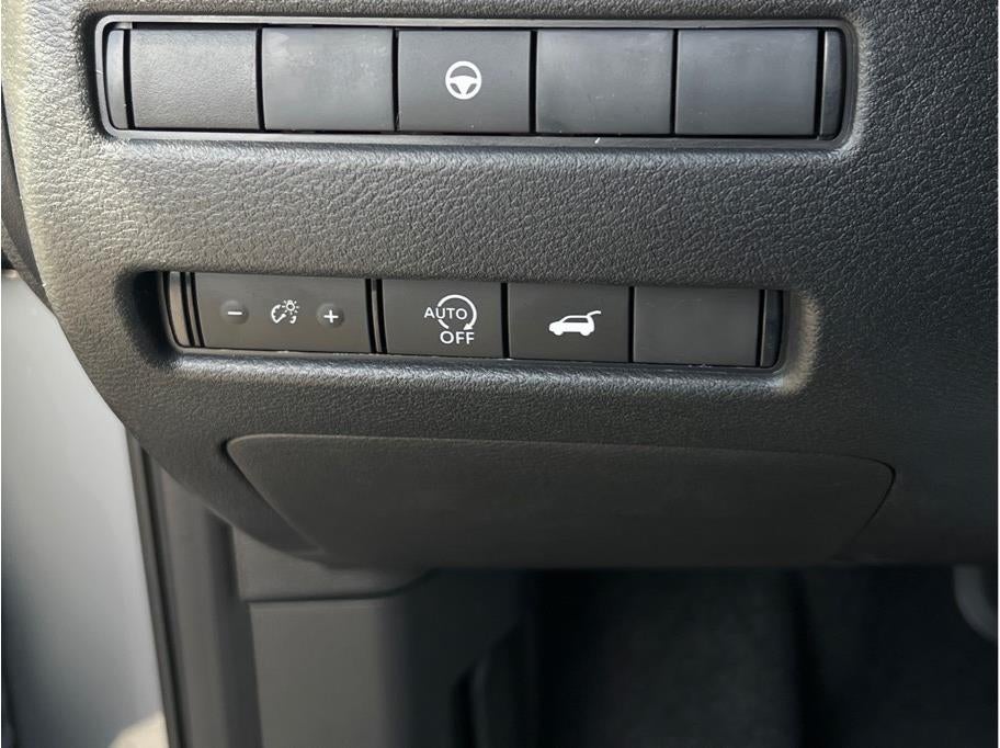 2026 Nissan Rogue SV Sport Utility 4D