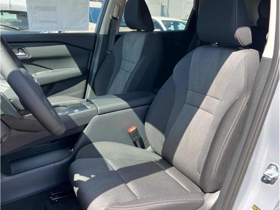 2026 Nissan Rogue 2026.5 SV