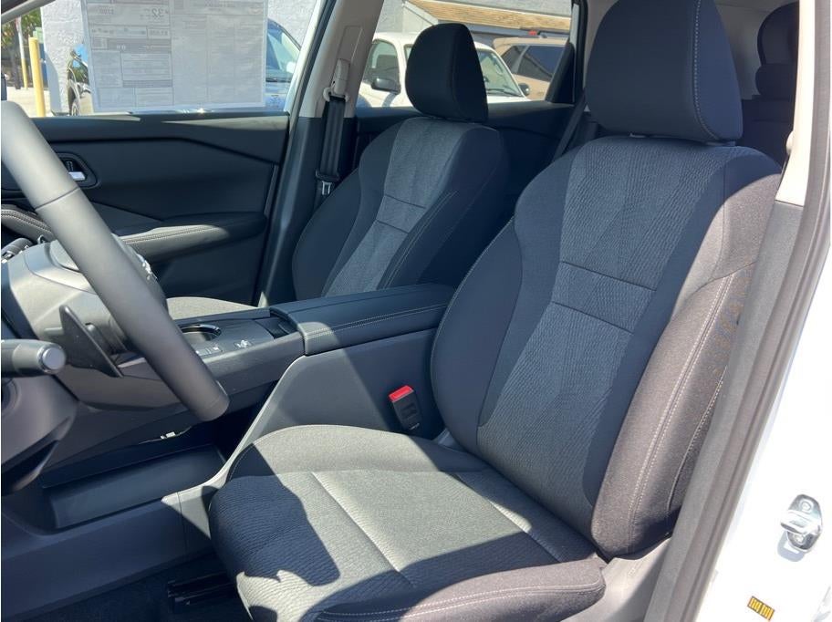 2026 Nissan Rogue 2026.5 SV