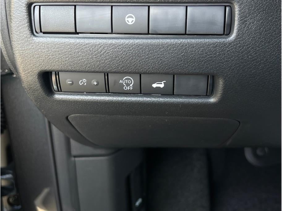 2026 Nissan Rogue SV Sport Utility 4D