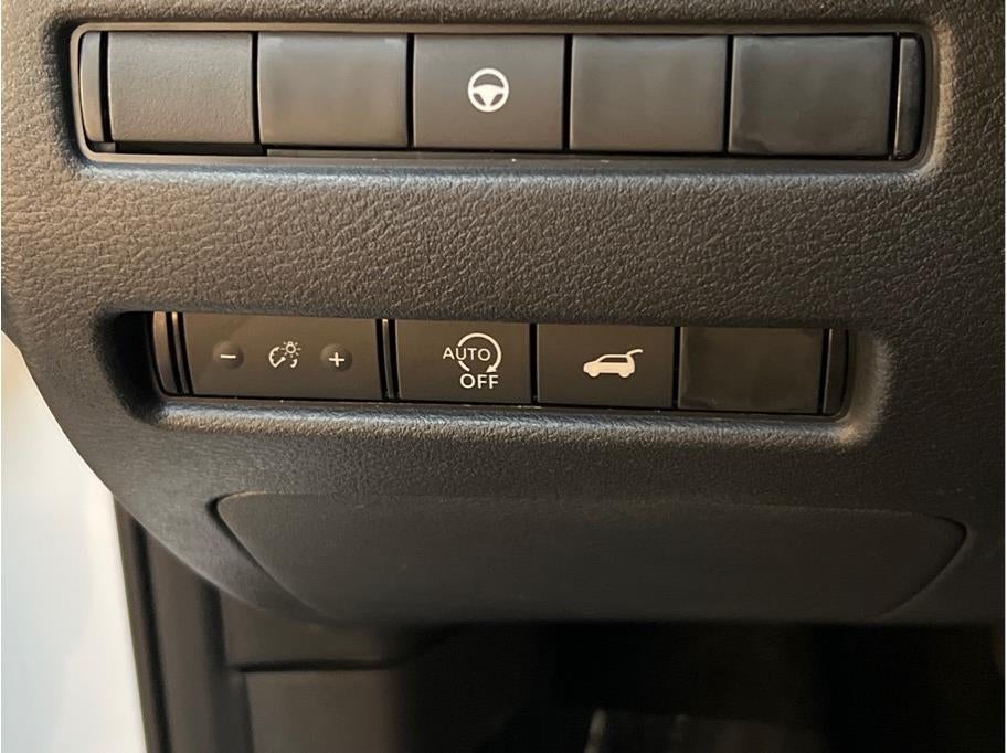 2026 Nissan Rogue SV Sport Utility 4D