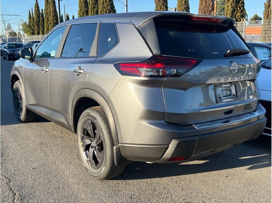 2026 Nissan Rogue SV Sport Utility 4D