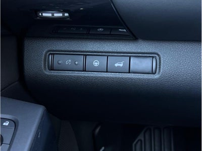 2025 Nissan Pathfinder SV Sport Utility 4D