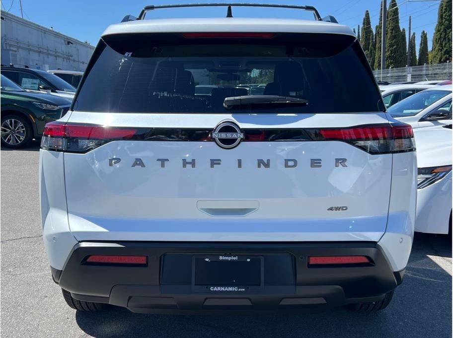 2026 Nissan Pathfinder SV Sport Utility 4D