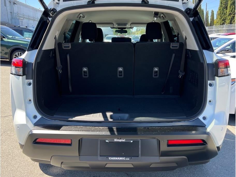 2026 Nissan Pathfinder SV Sport Utility 4D