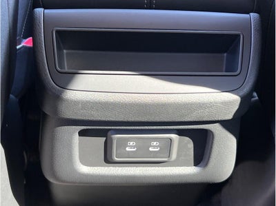 2026 Nissan Pathfinder SV Sport Utility 4D