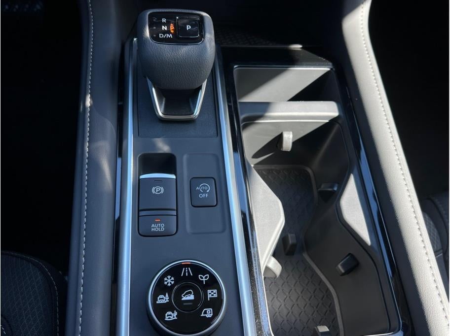 2026 Nissan Pathfinder SV Sport Utility 4D