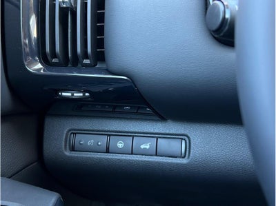 2026 Nissan Pathfinder SV Sport Utility 4D