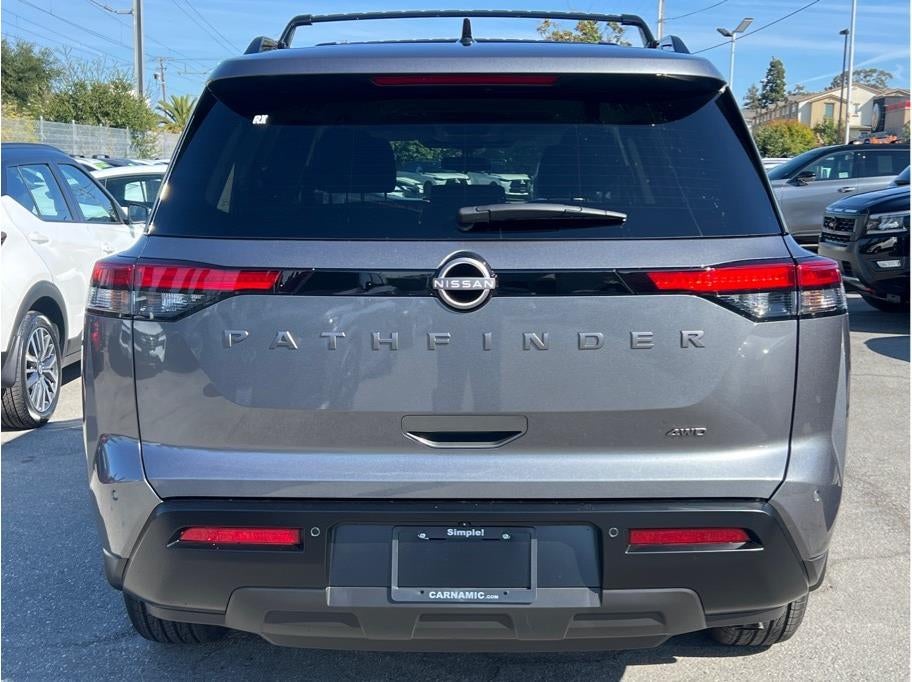 2026 Nissan Pathfinder SV Sport Utility 4D